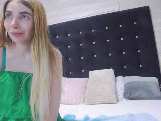 Ella-Lizzie webcam