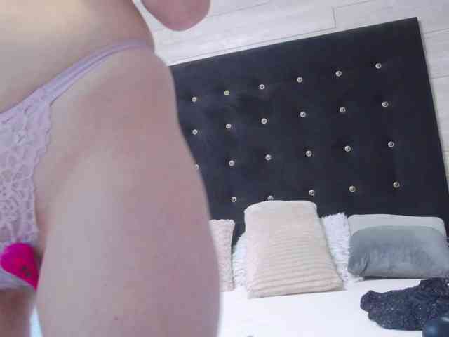 Ella-Lizzie webcam