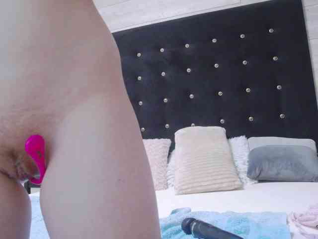 Ella-Lizzie webcam