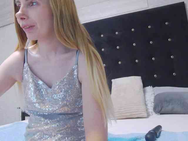 Ella-Lizzie webcam