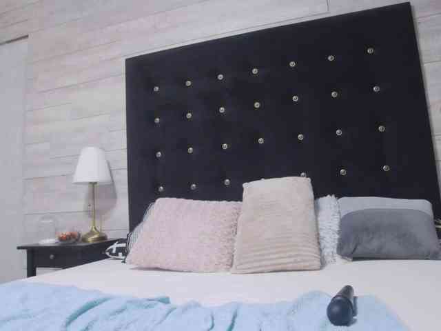Ella-Lizzie webcam