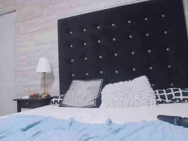 Ella-Lizzie webcam