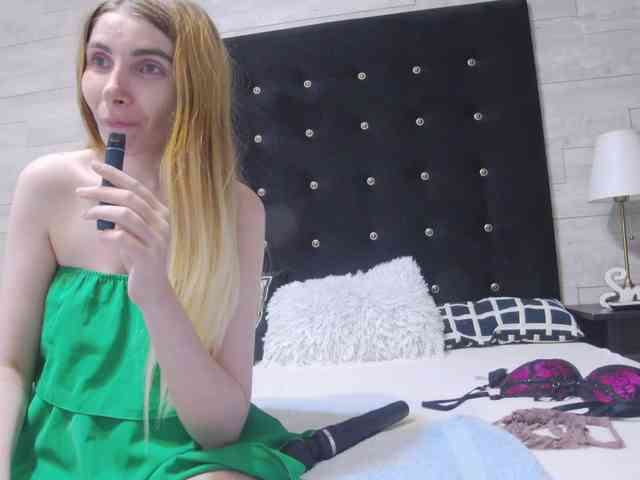 Ella-Lizzie webcam