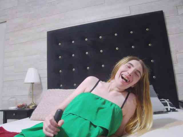 Ella-Lizzie webcam
