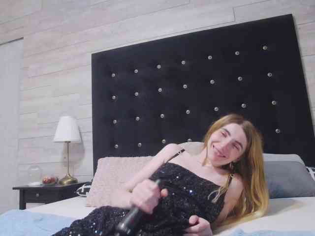 Ella-Lizzie webcam