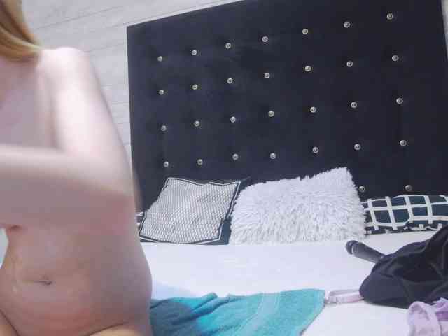 Ella-Lizzie webcam