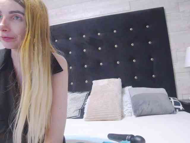 Ella-Lizzie webcam