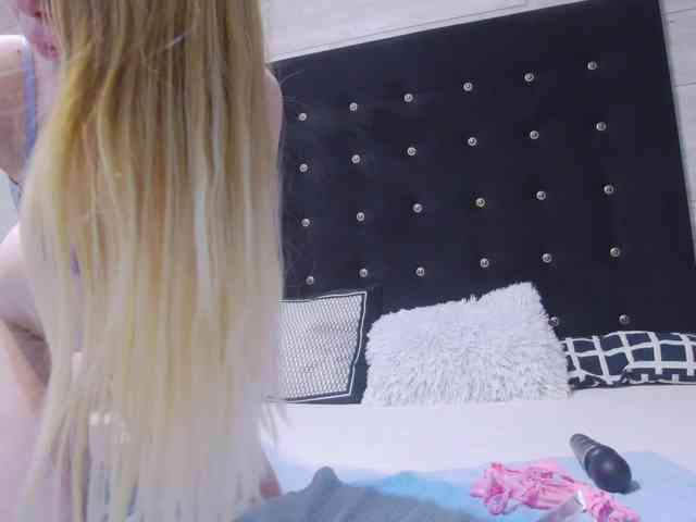 Ella-Lizzie webcam