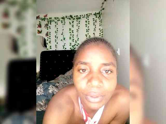 Queen224 webcam