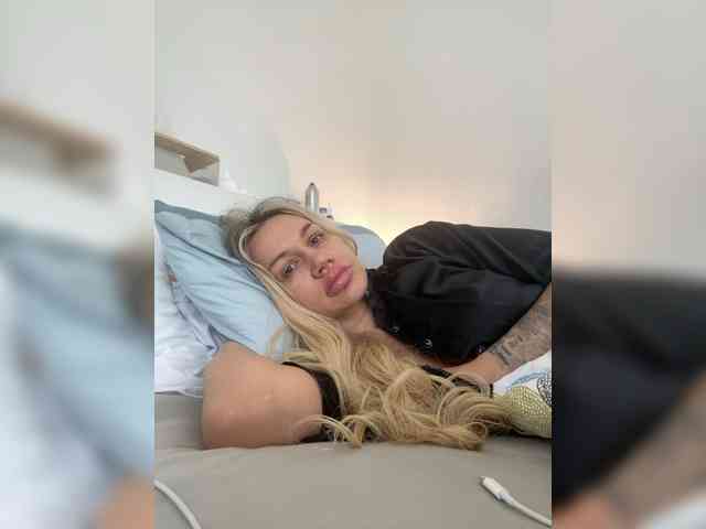 LeraDXB webcam