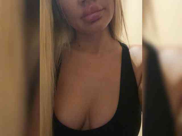 LeraDXB webcam