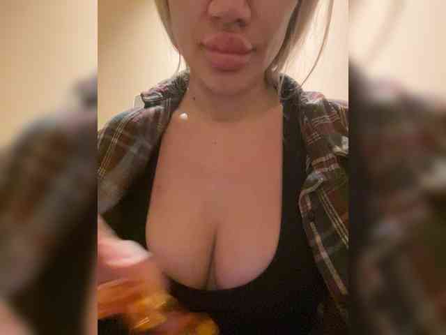 LeraDXB webcam