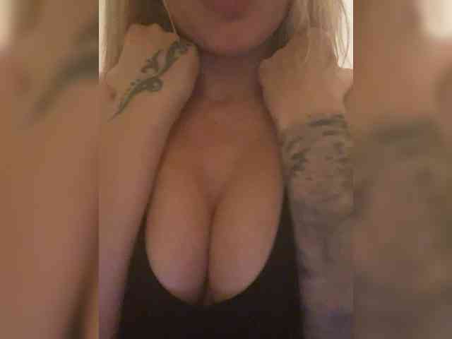 LeraDXB webcam