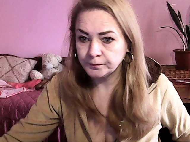 NinaKeil's BongaCams show and profile