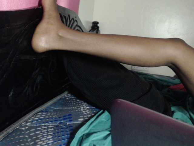 le modèle Rubby4 est en webcam porno dans un show sur le site bongacams, il possède les tags suivants: Ebony,Blonde,Hairy