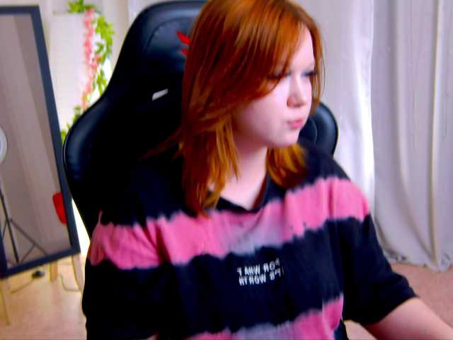 VelvettVixxen – webcam model profile photo