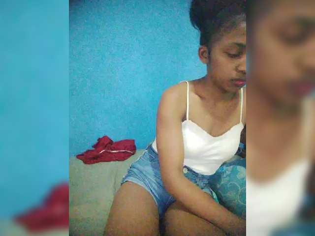 Annais19's BongaCams show and profile