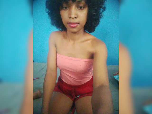 Annais19's BongaCams show and profile