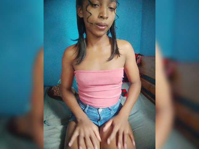 Annais19's BongaCams show and profile