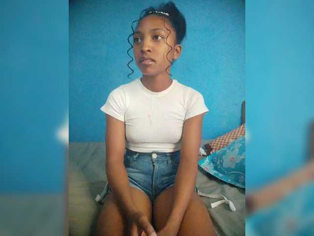 Annais19's BongaCams show and profile