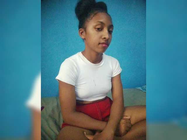 Annais19's BongaCams show and profile