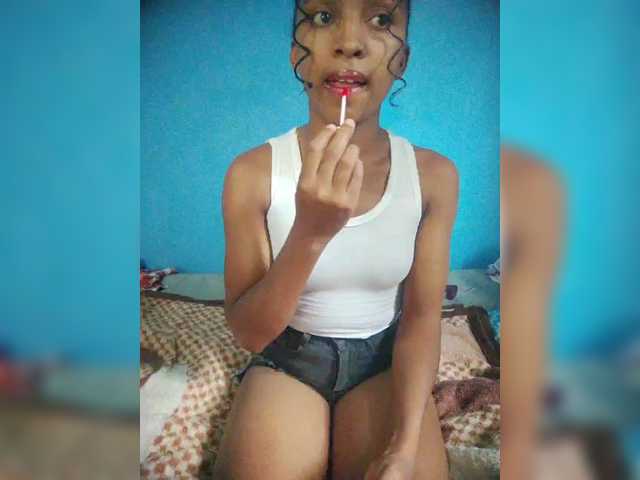 Annais19's BongaCams show and profile