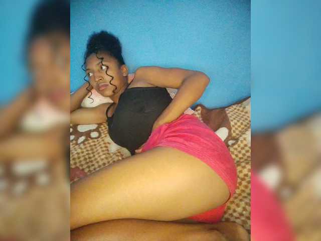 Annais19's BongaCams show and profile