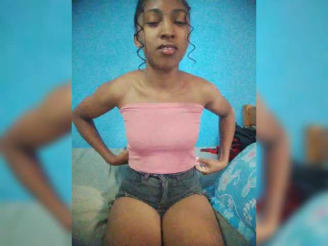 Annais19's BongaCams show and profile