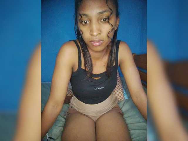 Annais19's BongaCams show and profile