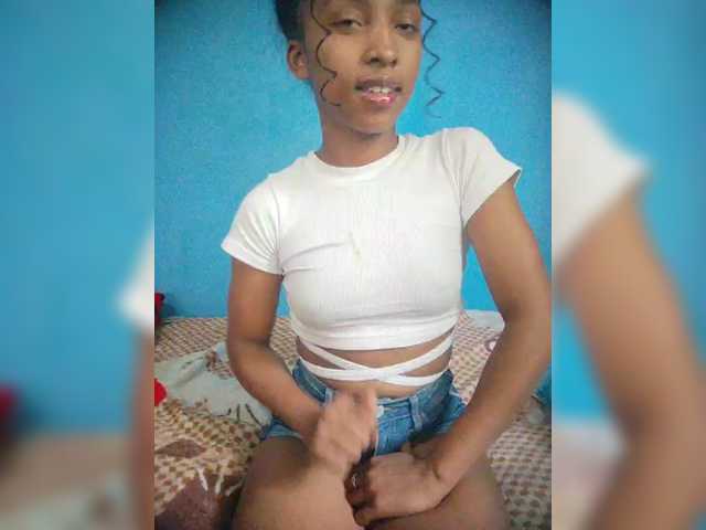 Annais19's BongaCams show and profile