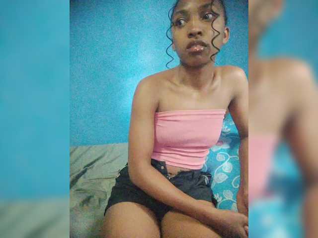 Annais19's BongaCams show and profile