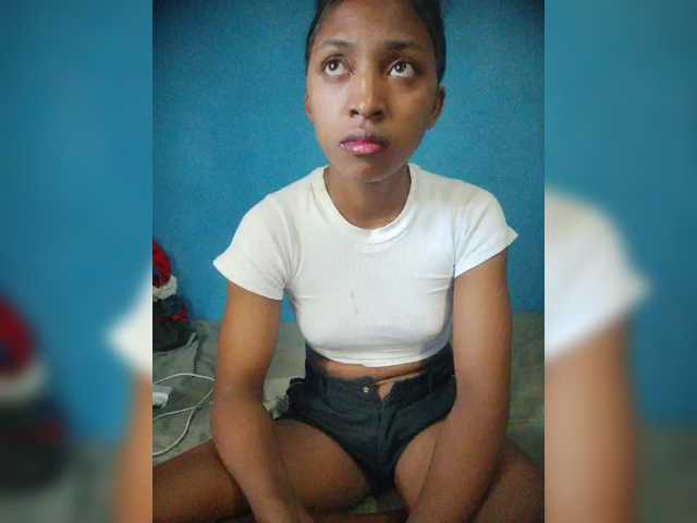 Annais19's BongaCams show and profile