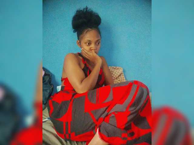 Annais19's BongaCams show and profile