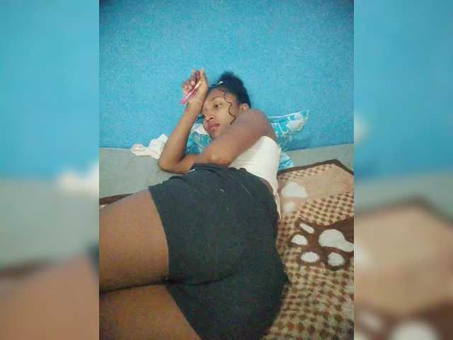 Annais19's BongaCams show and profile