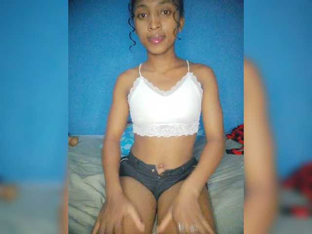 Annais19's BongaCams show and profile