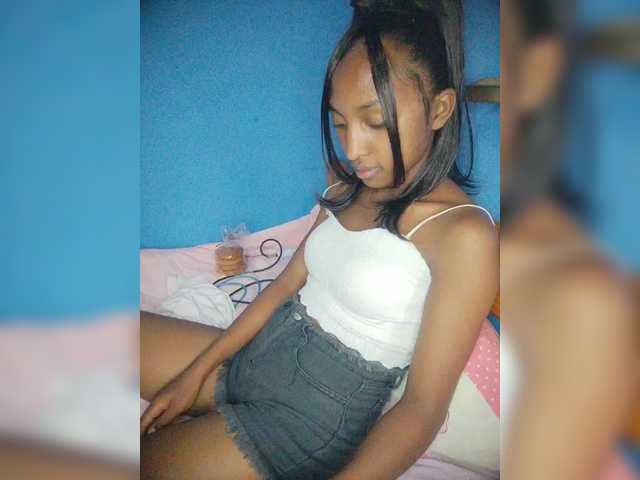 Annais19 Live Cam on BongaCams and RICams