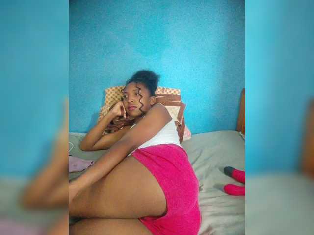 Annais19's BongaCams show and profile