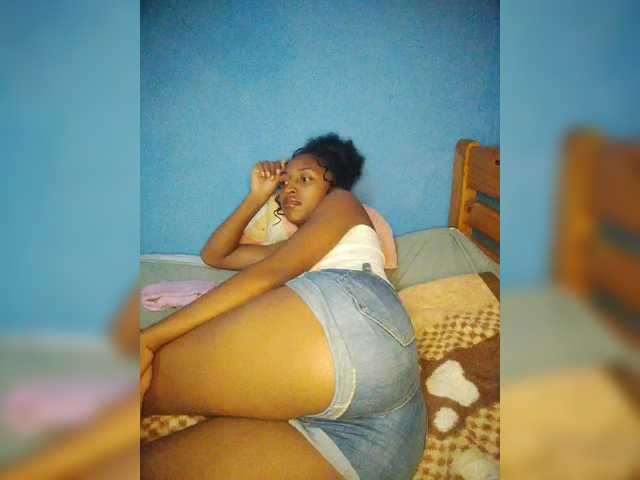 Annais19's BongaCams show and profile