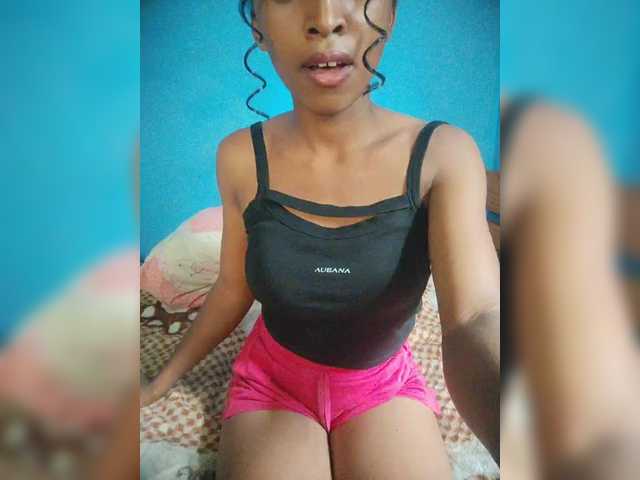 Annais19, une amatrice française avec qui discuter et avoir du sexe