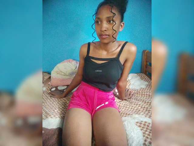 Annais19's BongaCams show and profile