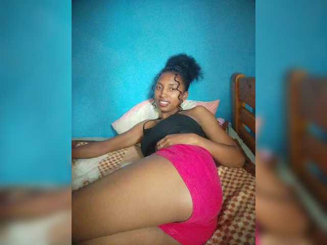 Annais19, une amatrice française avec qui discuter et avoir du sexe