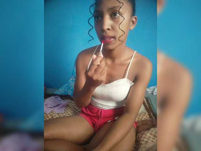 Annais19's BongaCams show and profile