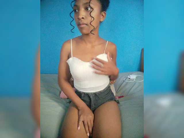 Annais19, une amatrice française avec qui discuter et avoir du sexe