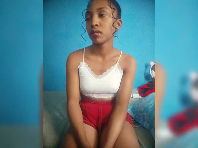 Annais19's BongaCams show and profile