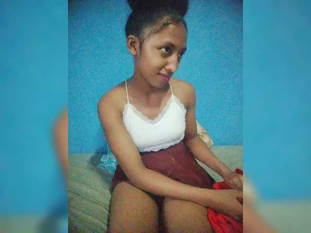 Annais19's BongaCams show and profile