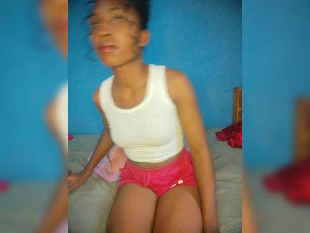 Annais19's BongaCams show and profile