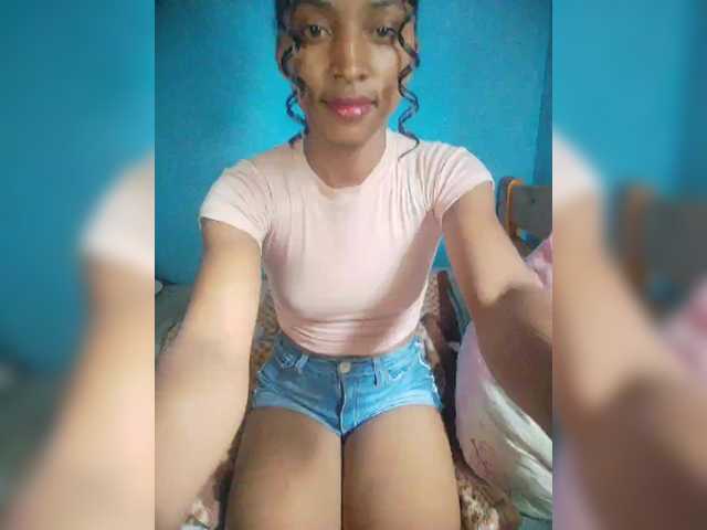 Annais19's BongaCams show and profile