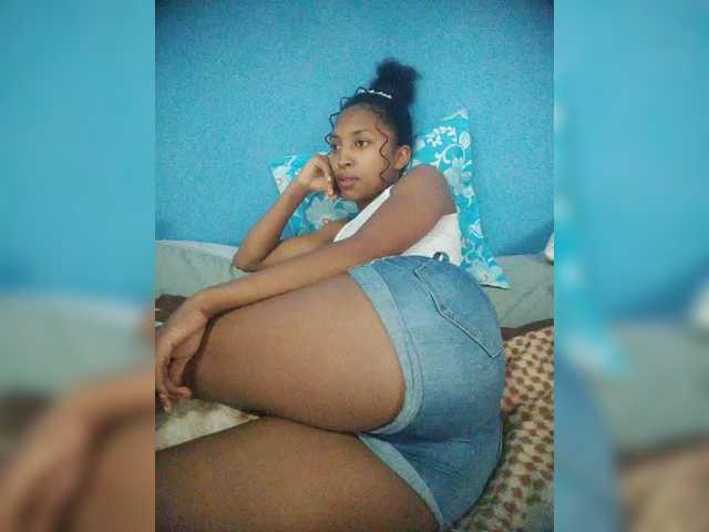 Annais19's BongaCams show and profile