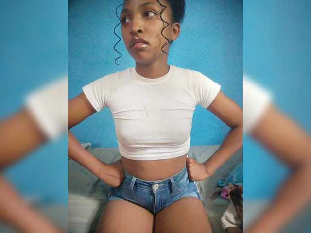 Annais19's BongaCams show and profile