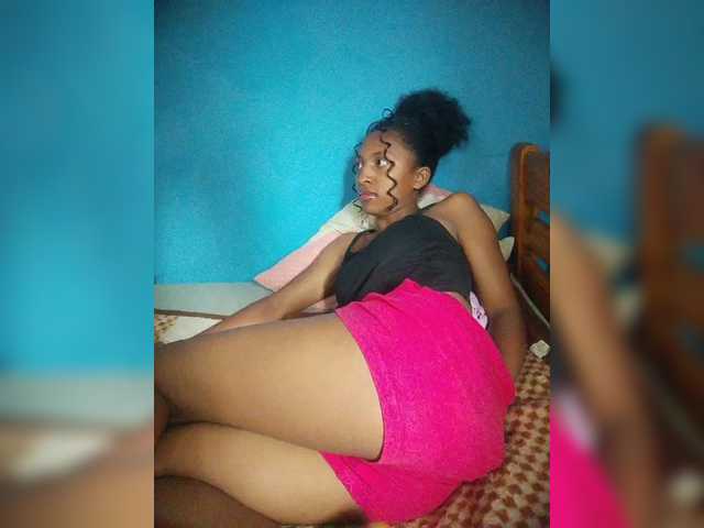 Annais19's BongaCams show and profile